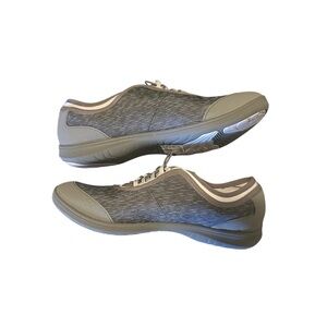 Clark’s grey cloud steppers